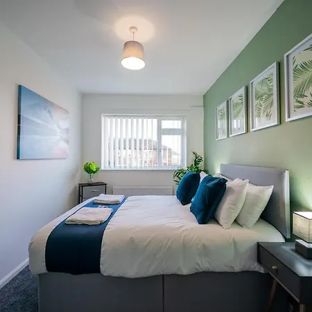 Tranmere House By Horizon Stays Middlesbrough